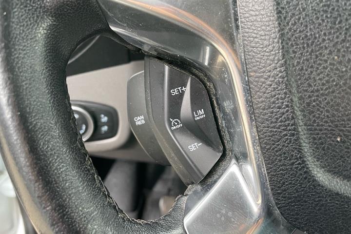 Hvid Ford Transit Connect fra 2019