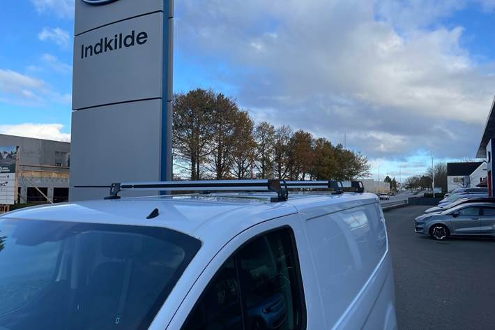 Hvid Ford Transit Custom fra 2018