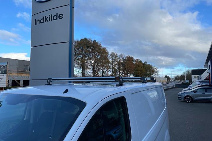 Hvid Ford Transit Custom fra 2018