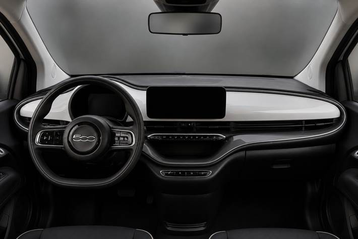 Hvid Fiat 500e fra 2023