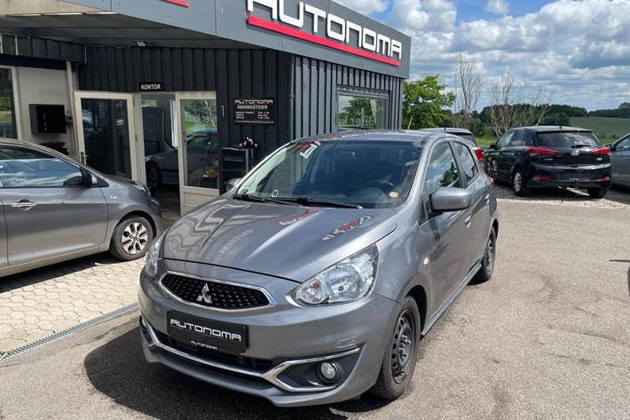 Grå Mitsubishi Space Star fra 2016
