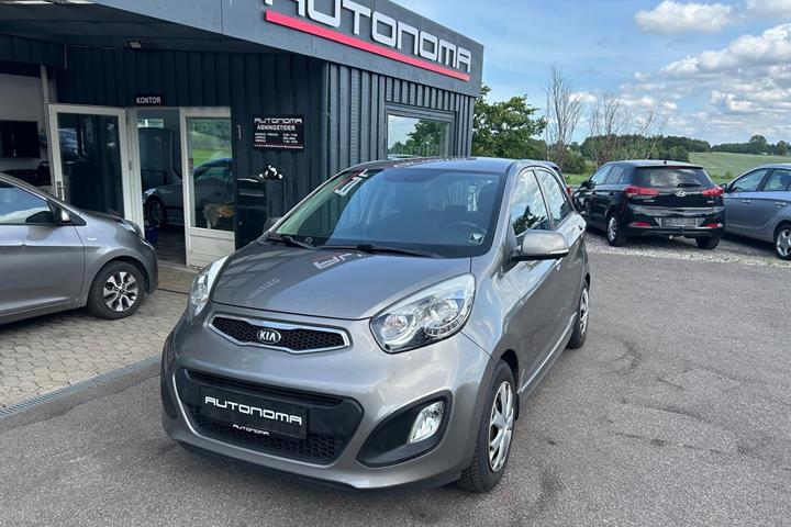 Brun Kia Picanto fra 2013 set udefra