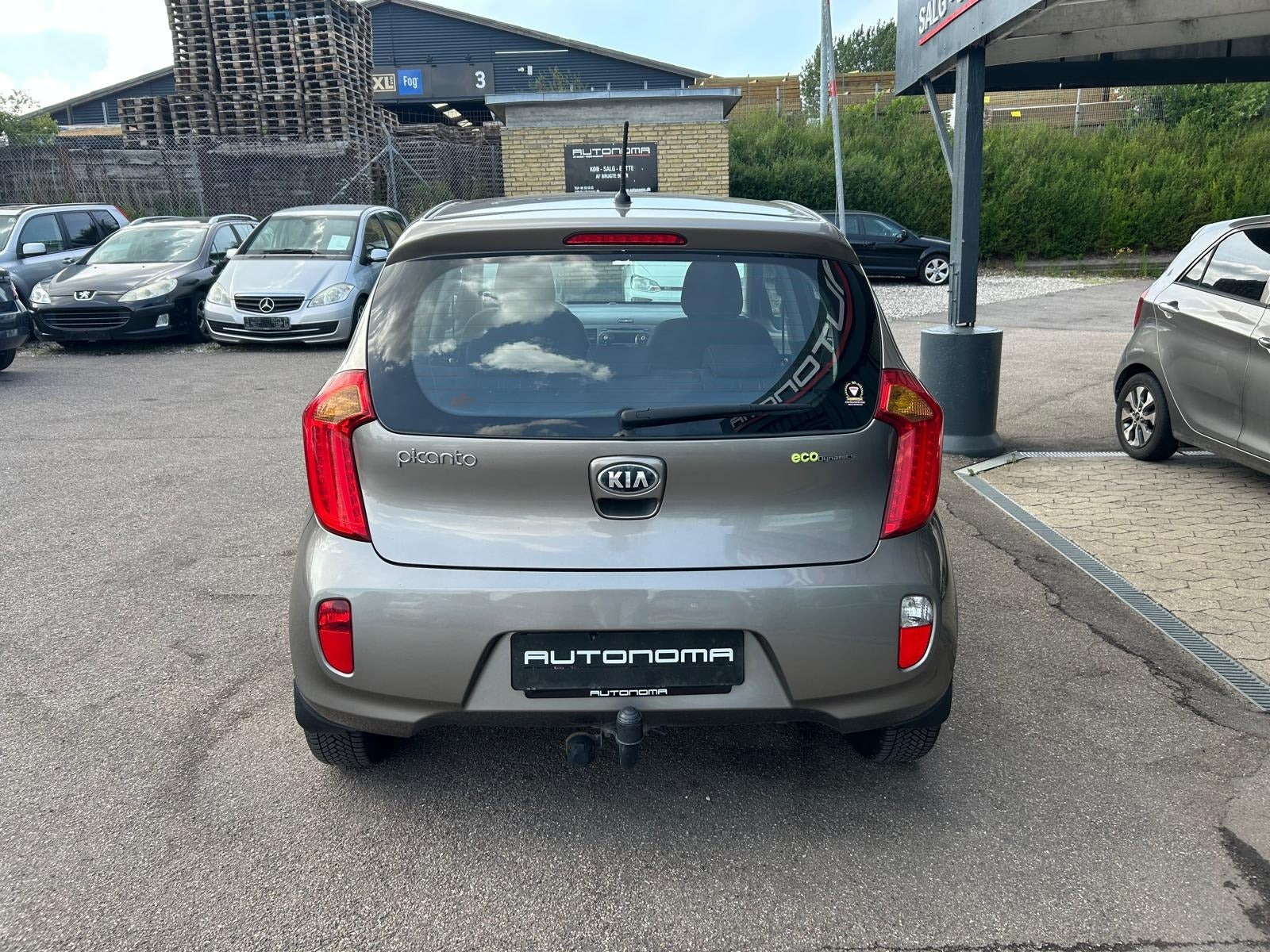 Brun Kia Picanto fra 2013