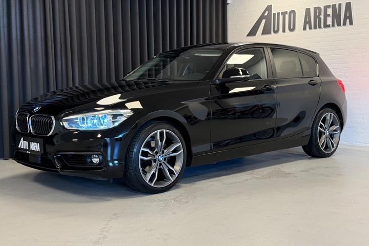 Sort BMW 118d fra 2017 set udefra