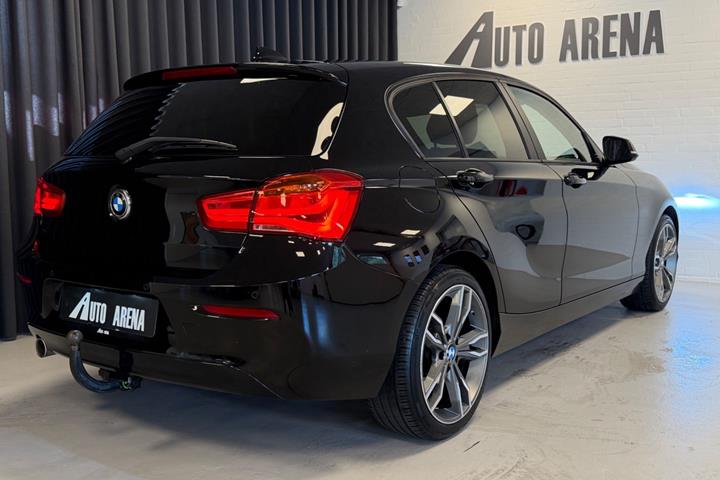 Sort BMW 118d fra 2017