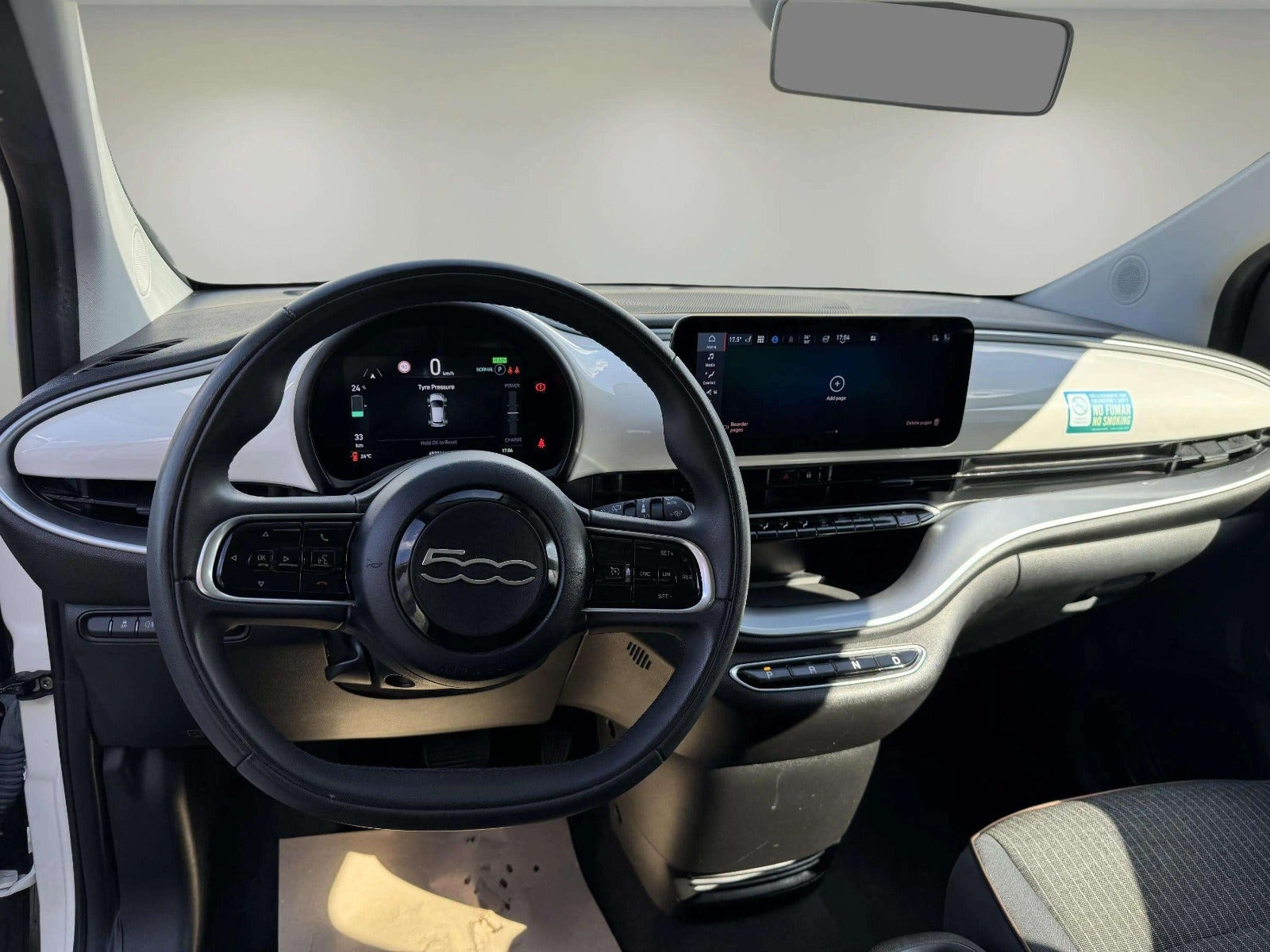 Hvid Fiat 500e fra 2022