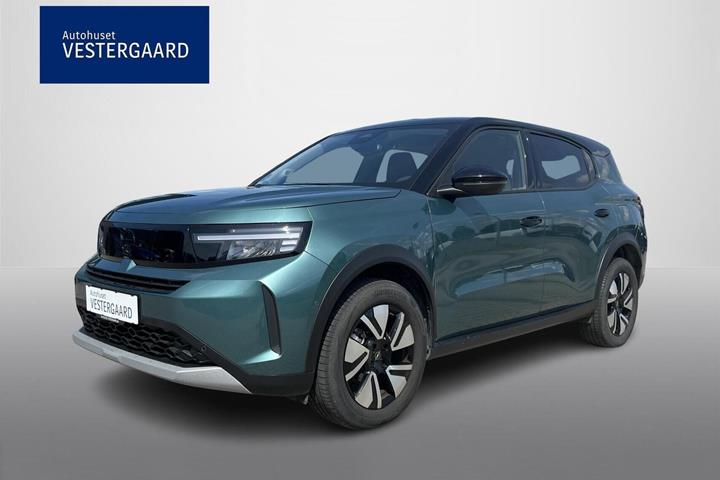 Grøn Opel Frontera fra 2025 set udefra