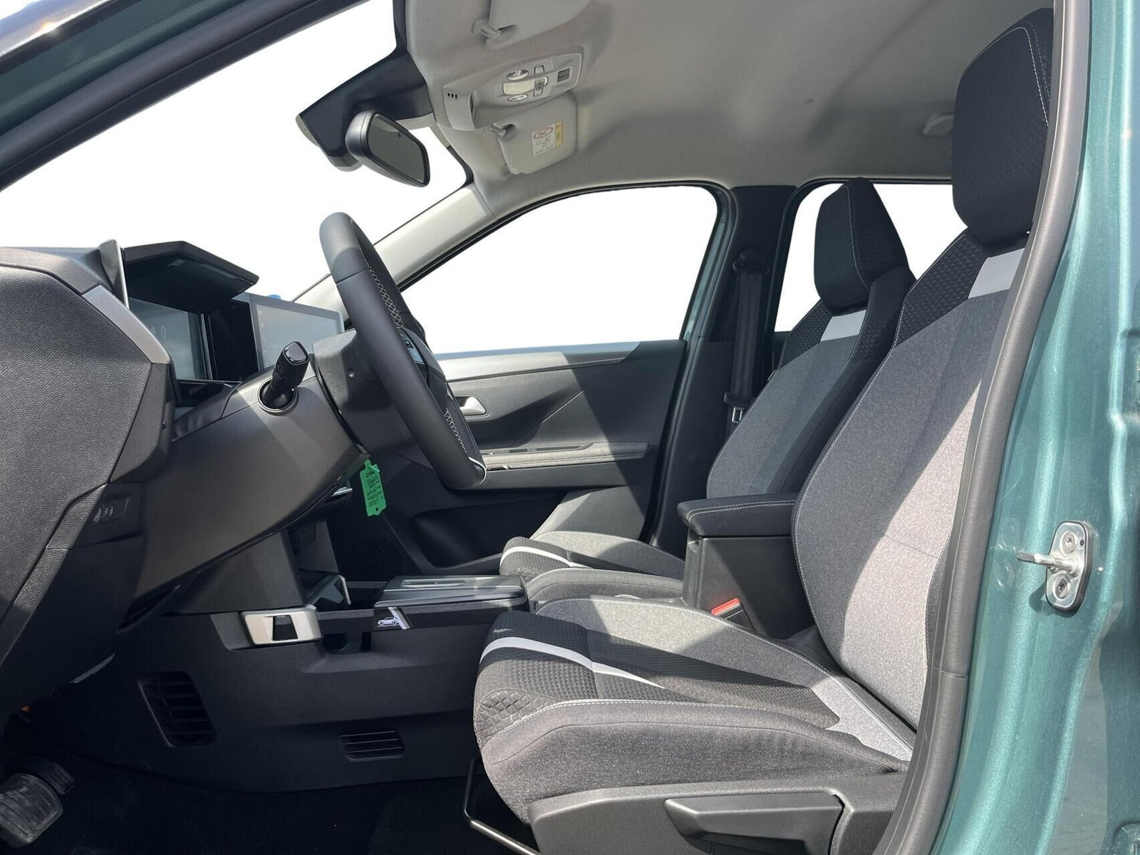 Grøn Opel Frontera fra 2025