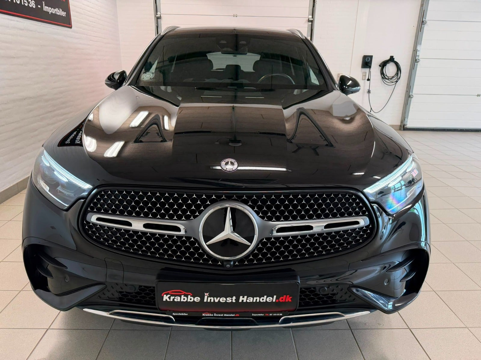 Sort Mercedes GLC300 de fra 2023