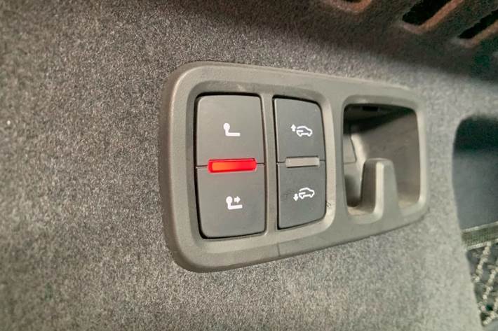 Grå Audi Q8 fra 2019