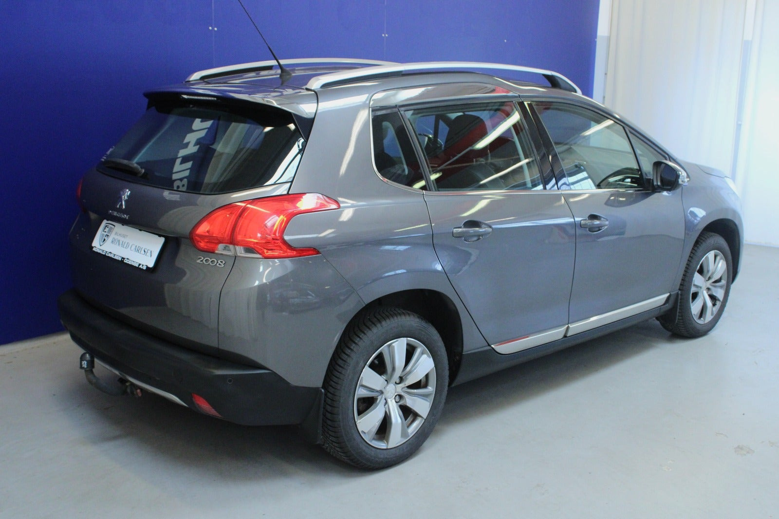 Grå Peugeot 2008 fra 2014