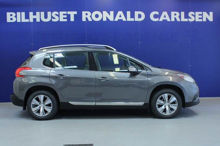 Grå Peugeot 2008 fra 2014