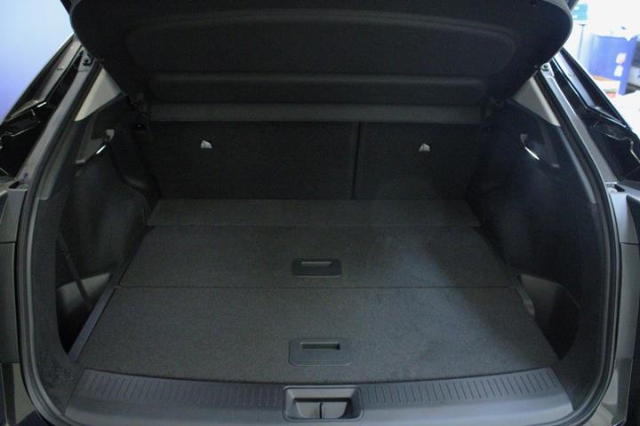 Sort Nissan Ariya fra 2025