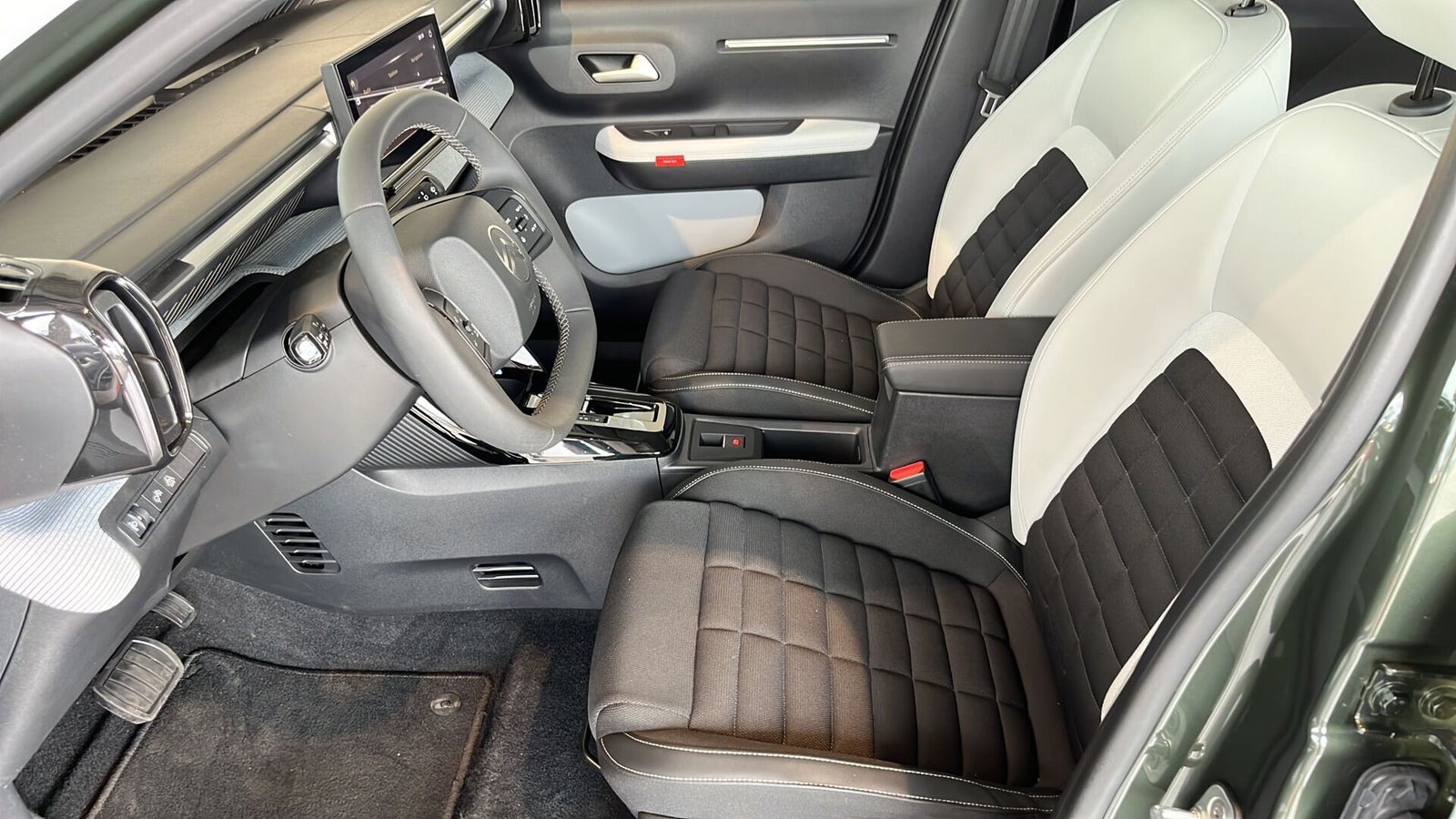 Grøn Citroën e-C3 Aircross fra 2025