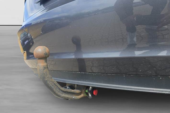 Grå Tesla Model 3 fra 2019