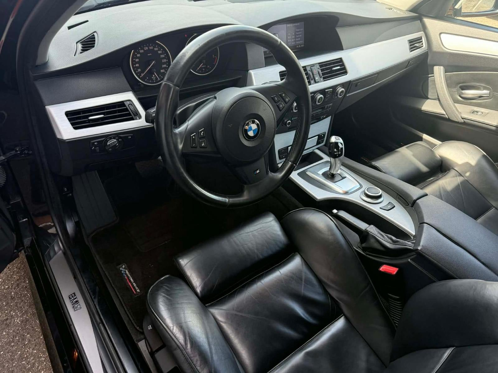 Sort BMW 535d fra 2007