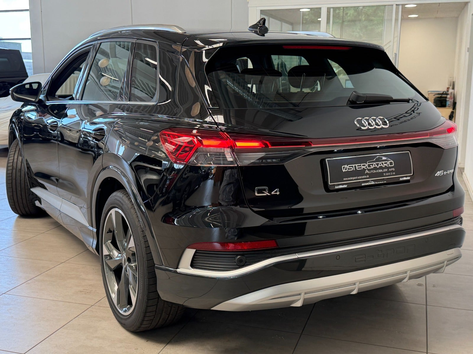 Sort Audi Q4 e-tron fra 2026