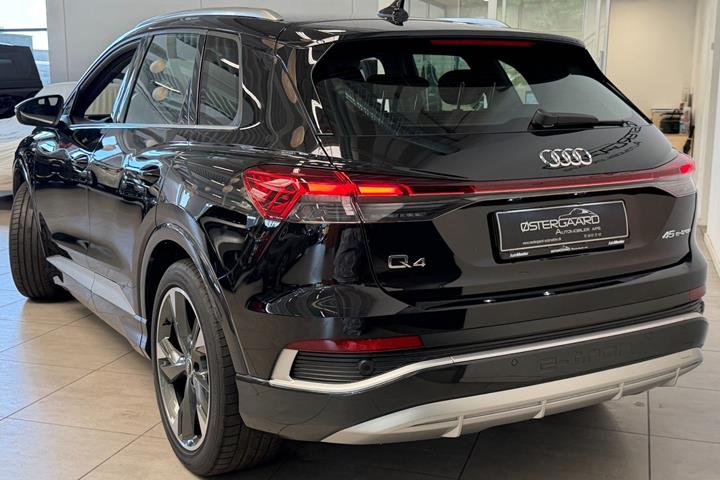 Sort Audi Q4 e-tron fra 2026