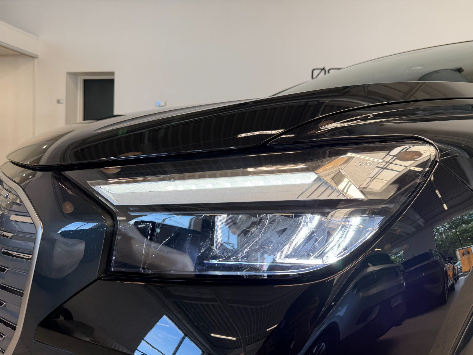 Sort Audi Q4 e-tron fra 2026