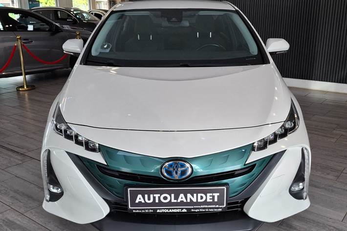 Hvid Toyota Prius fra 2019