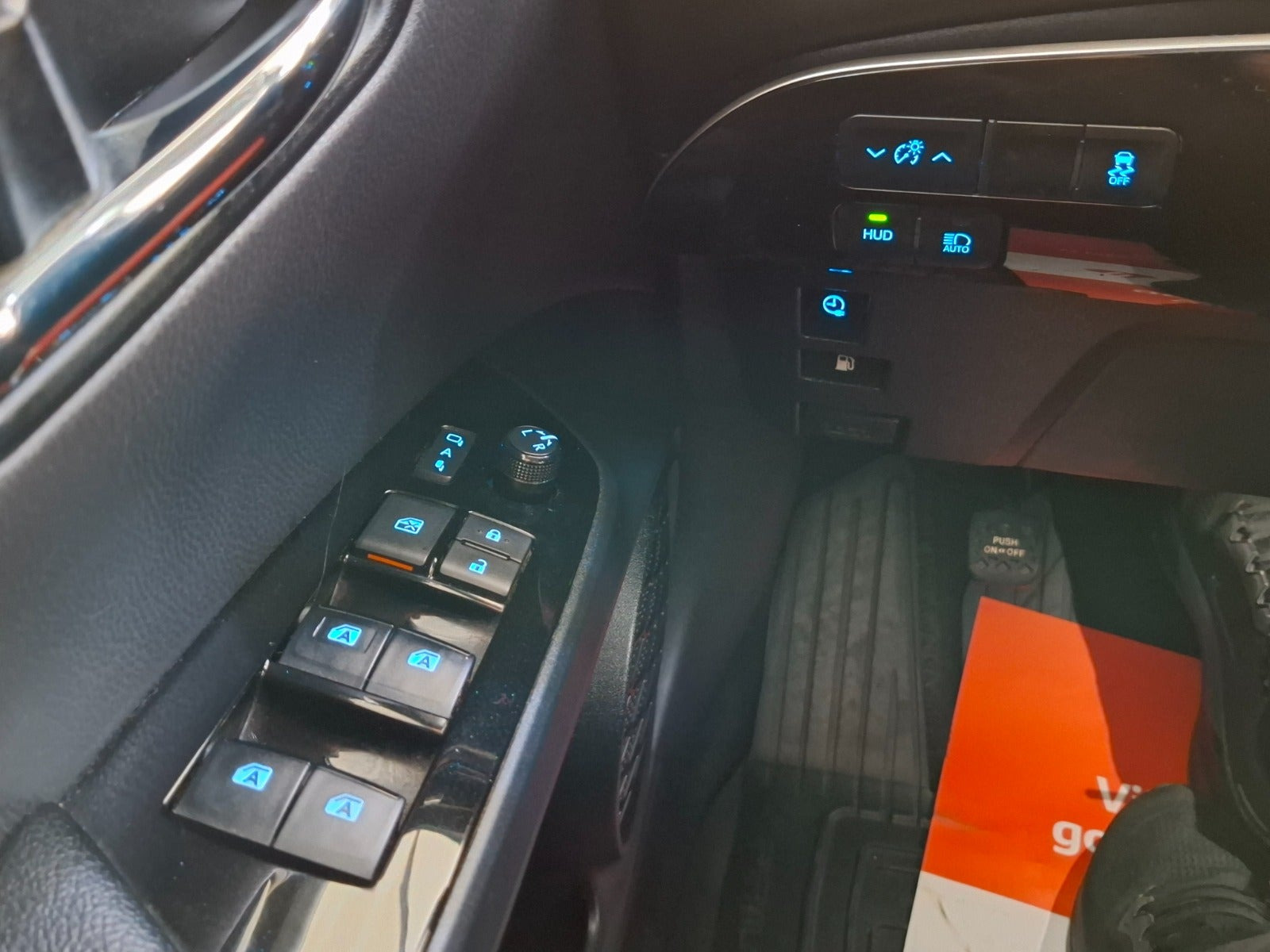 Hvid Toyota Prius fra 2019