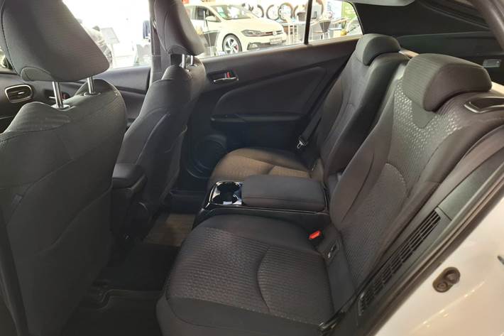 Hvid Toyota Prius fra 2019