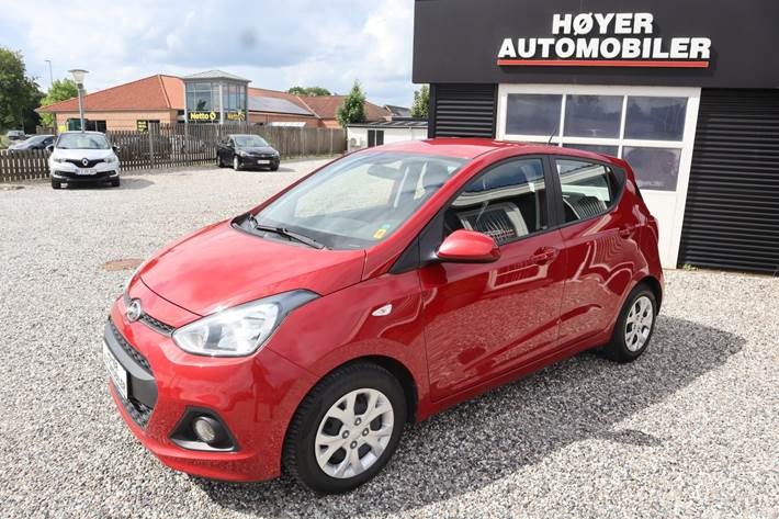 Rød Hyundai i10 fra 2014