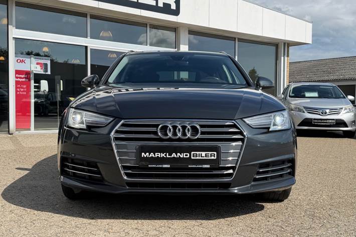 Grå Audi A4 fra 2017