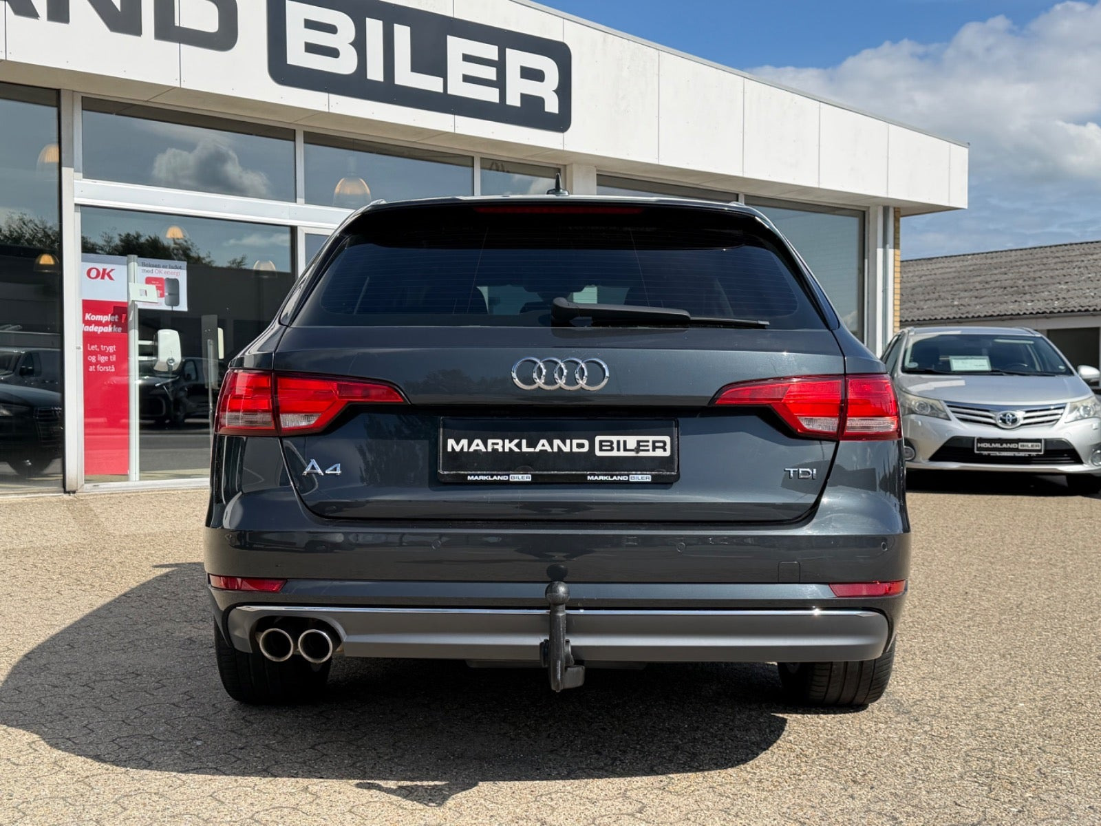 Grå Audi A4 fra 2017