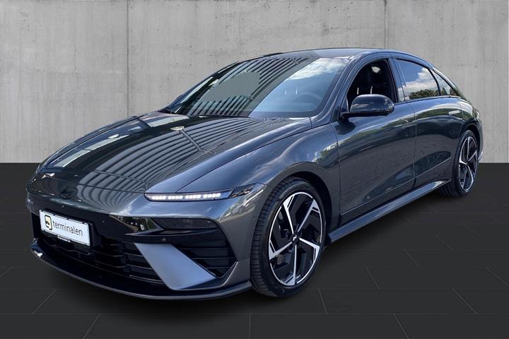 Grå Hyundai Ioniq 6 fra 2026 set udefra