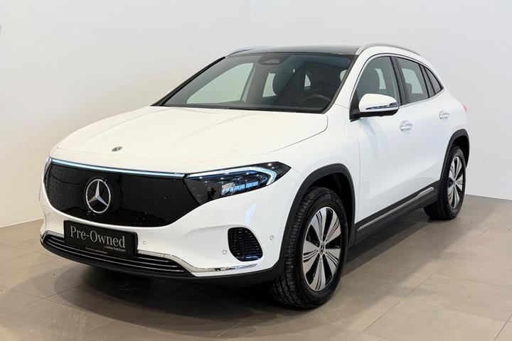 Hvid Mercedes EQA300 fra 2024 set udefra