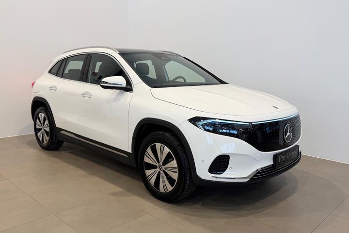 Hvid Mercedes EQA300 fra 2024