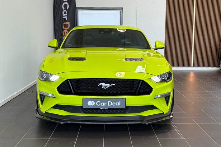 Grå Ford Mustang fra 2018