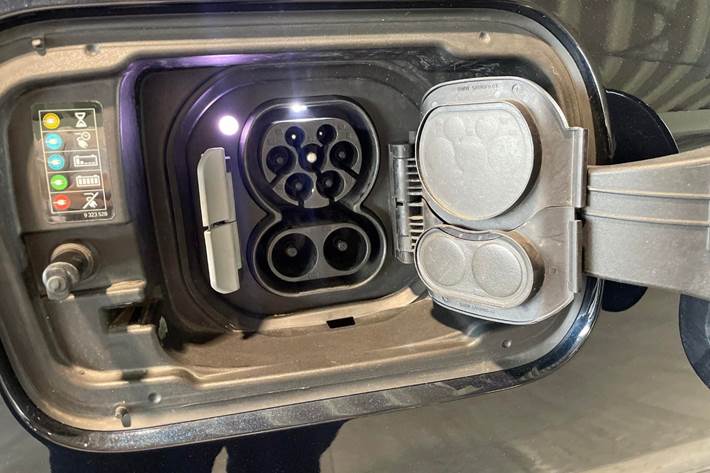 Sort BMW iX3 fra 2023