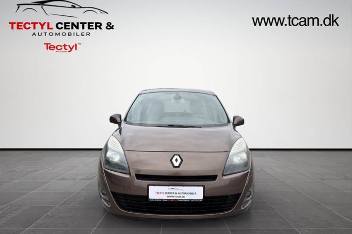 Brun Renault Grand Scenic III fra 2012