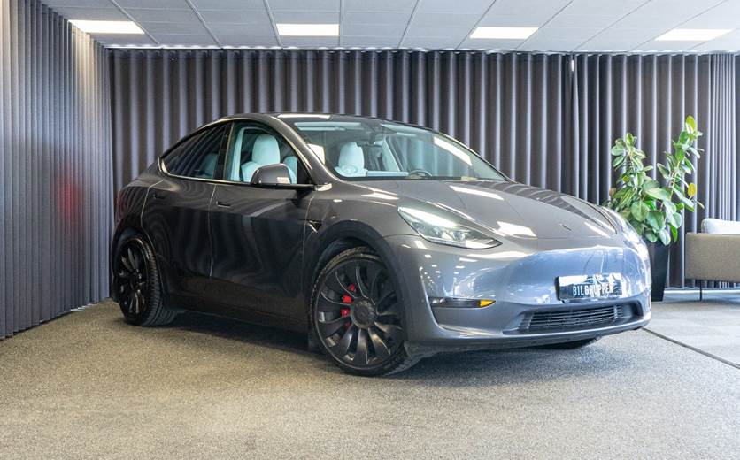 Tesla Model Y Performance AWD