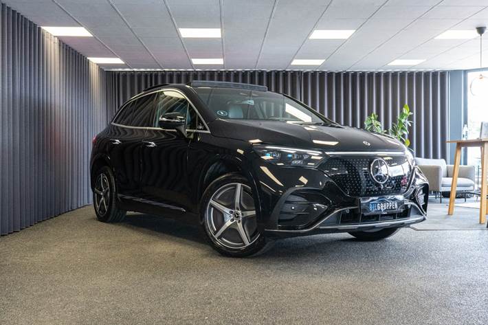 Sort Mercedes EQE350 SUV fra 2025