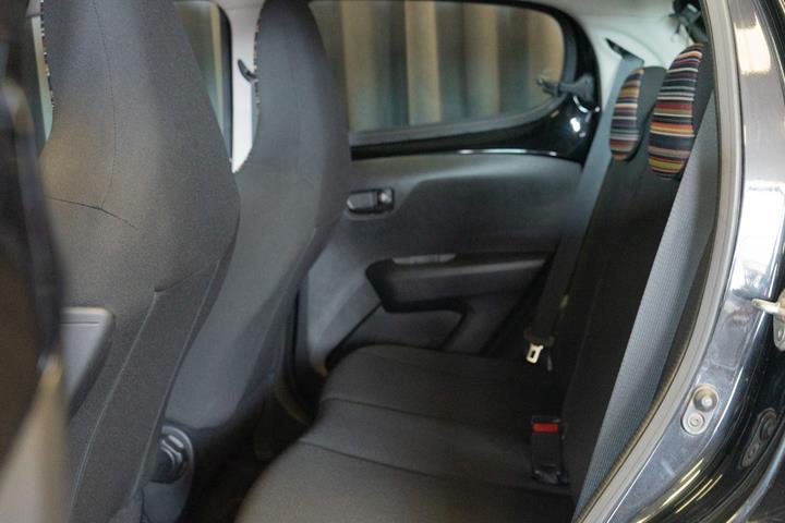 Sort Citroën C1 fra 2015