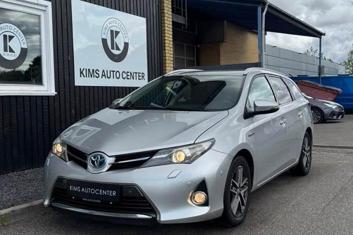 undefined Toyota Auris fra 2015
