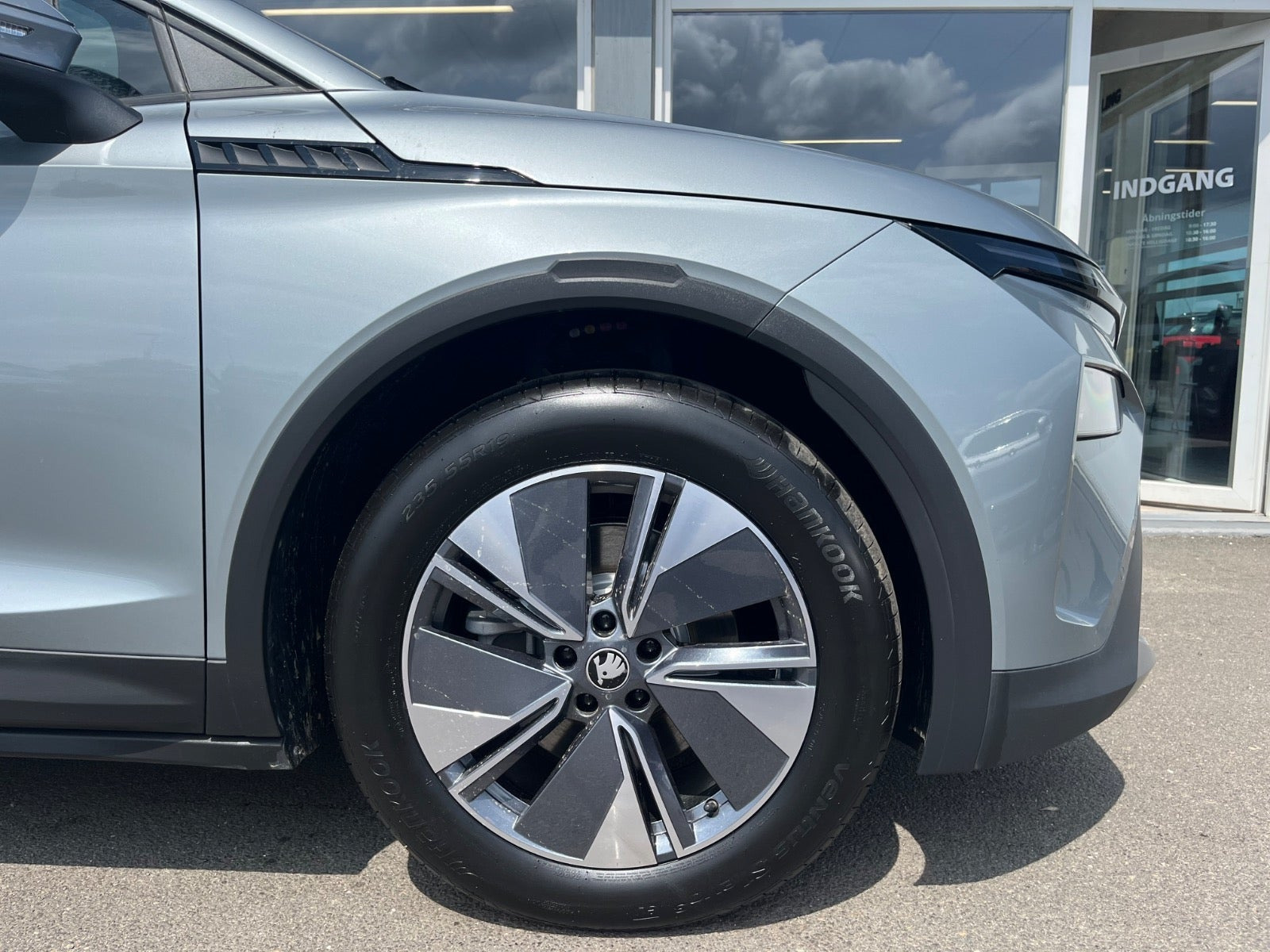 Grå Skoda Elroq fra 2026