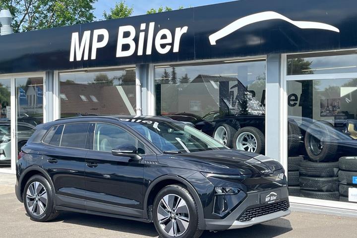 Sort Skoda Elroq fra 2026 set udefra