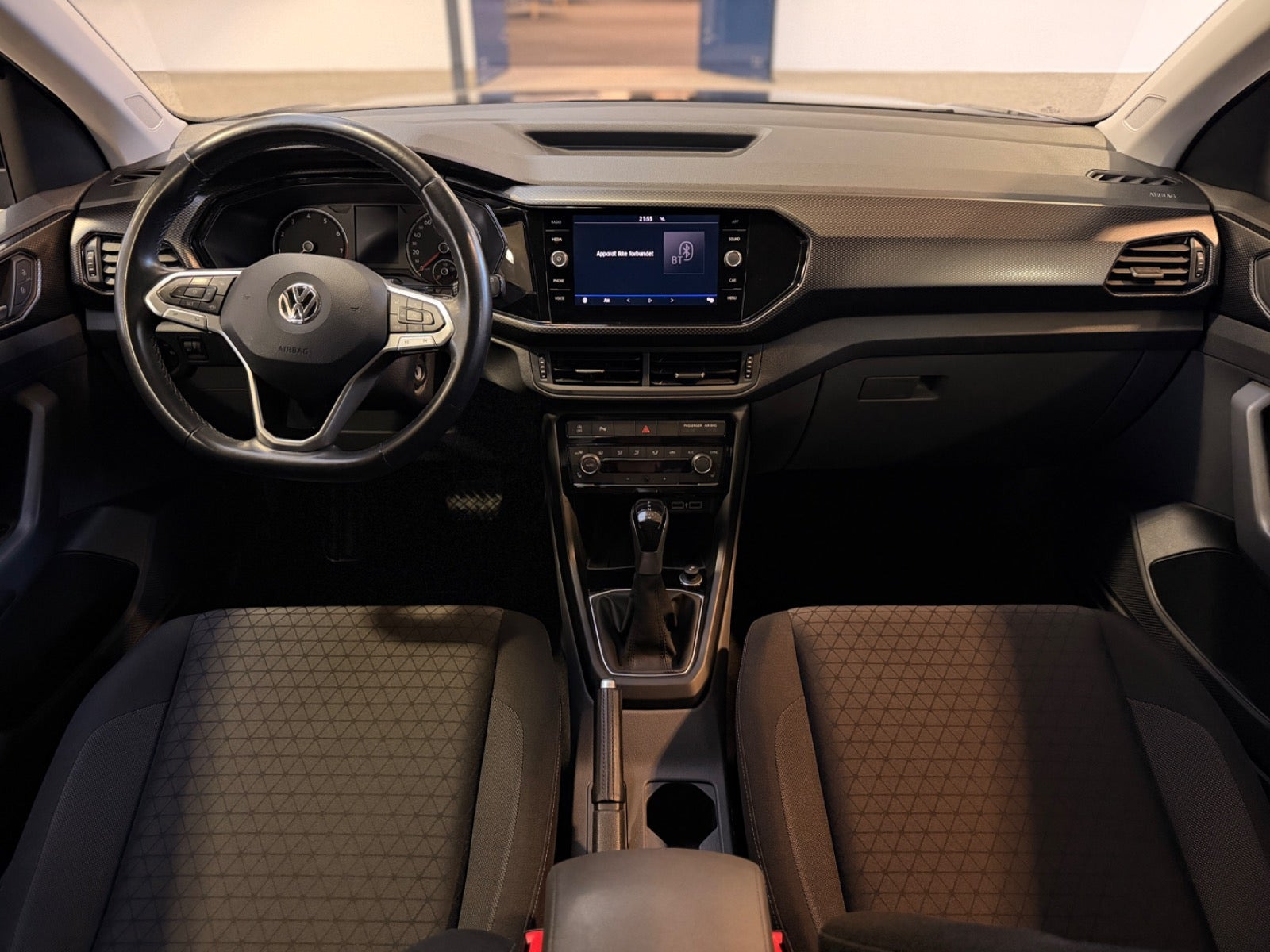 Sort VW T-Cross fra 2019