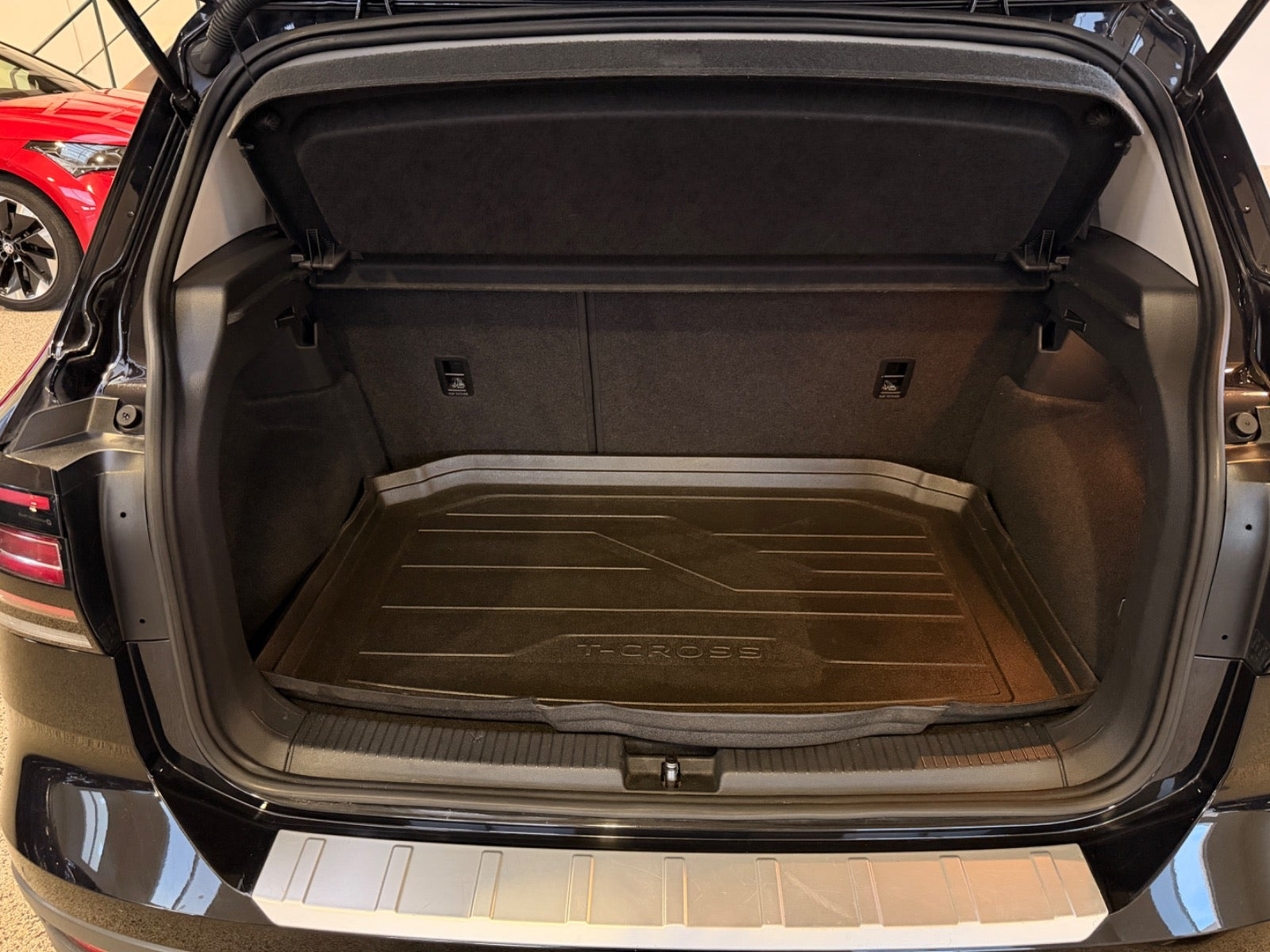 Sort VW T-Cross fra 2019