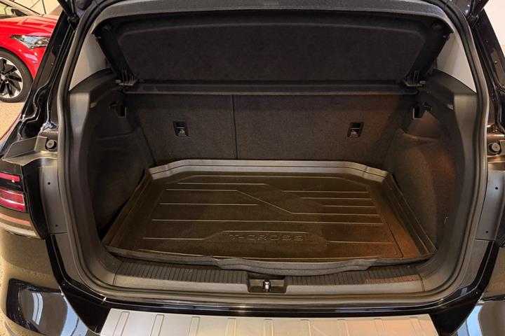 Sort VW T-Cross fra 2019