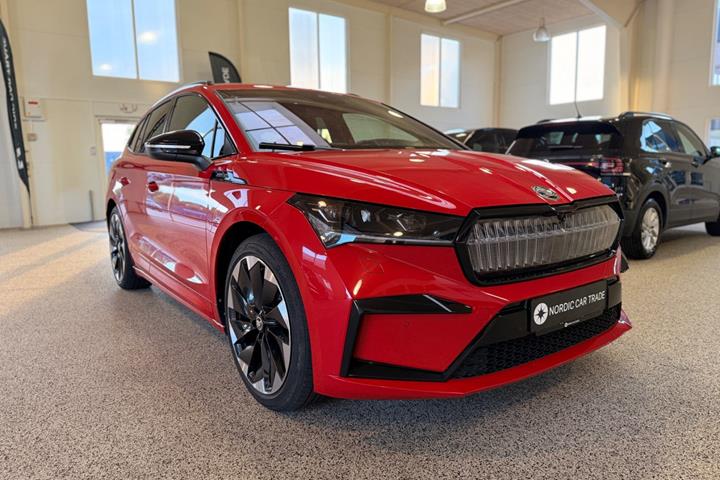 Rød Skoda Enyaq fra 2022