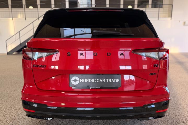 Rød Skoda Enyaq fra 2022