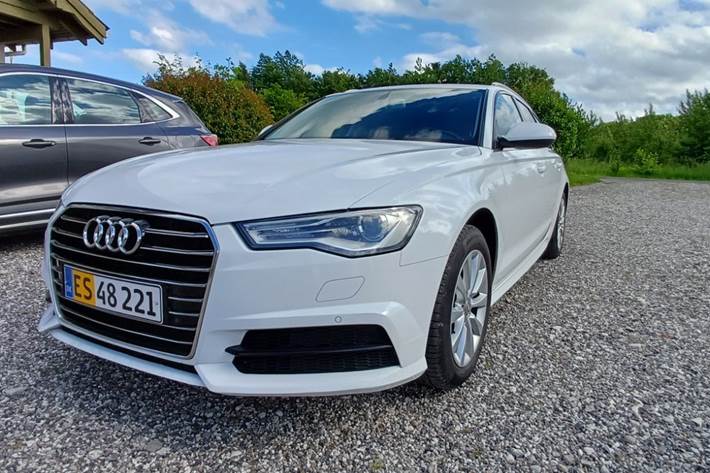 undefined Audi A6 fra 2017 set udefra