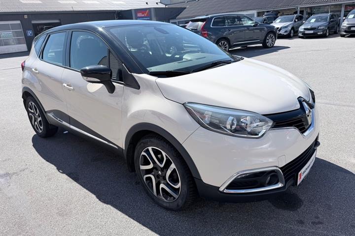Beige Renault Captur fra 2014
