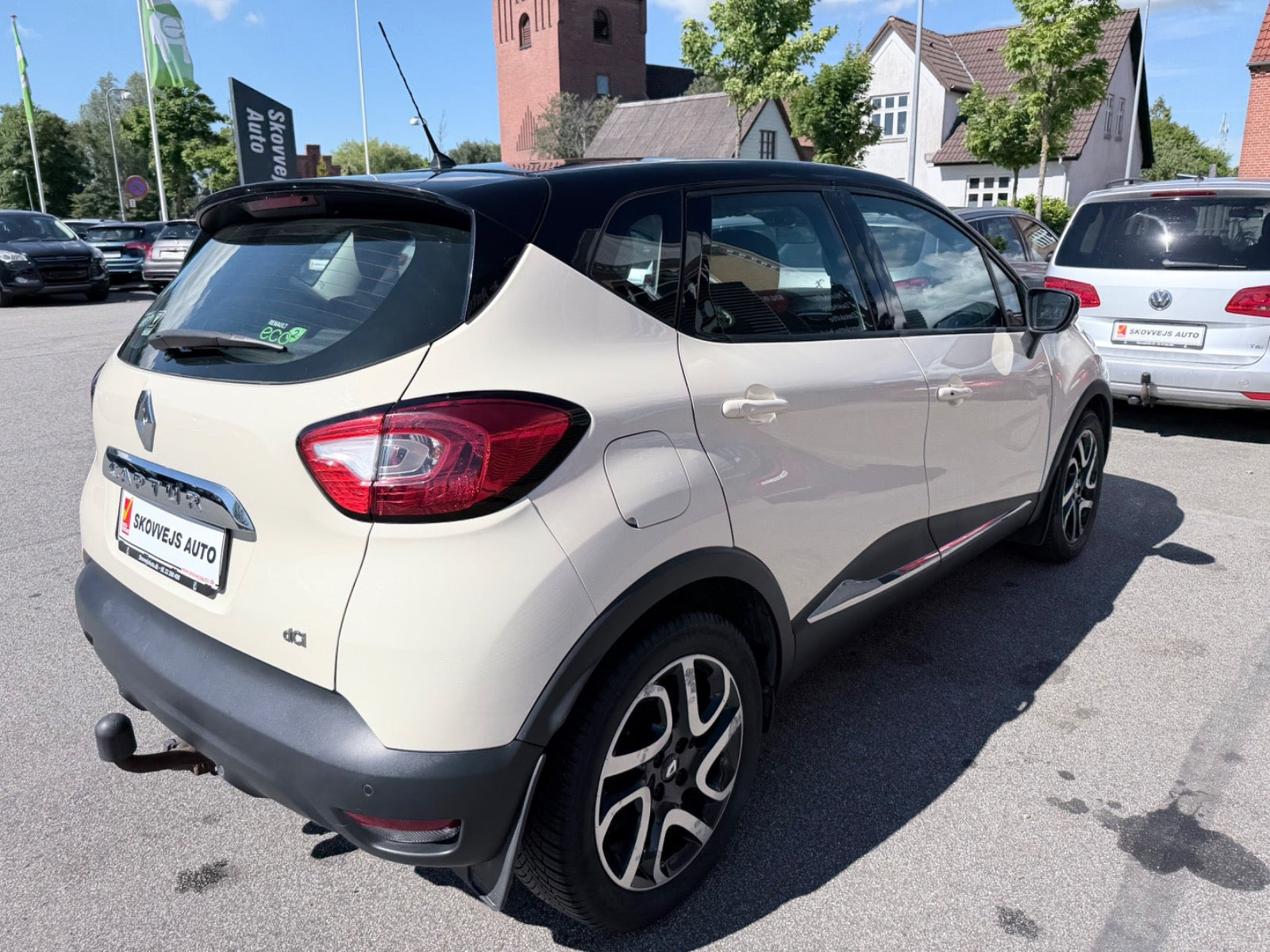 Beige Renault Captur fra 2014