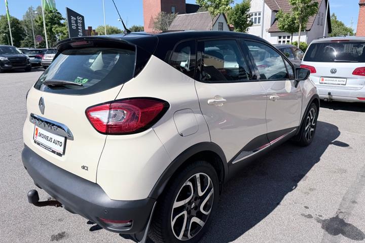 Beige Renault Captur fra 2014